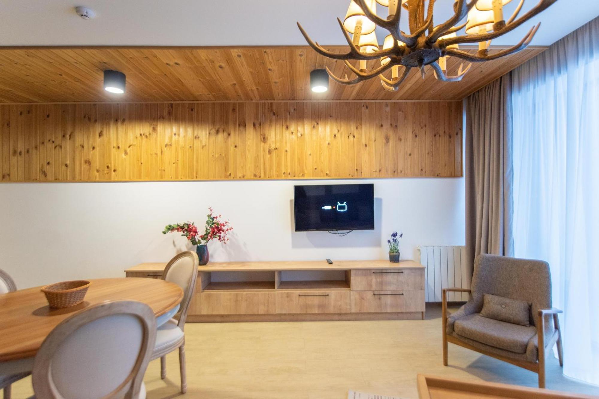 Gudauri Atrium Aparthotel ภายนอก รูปภาพ