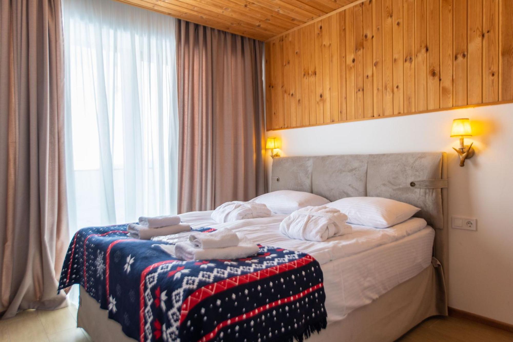 Gudauri Atrium Aparthotel ภายนอก รูปภาพ