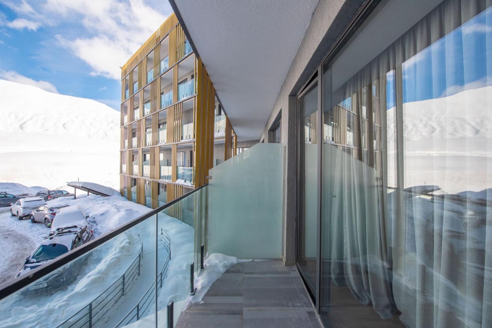 Gudauri Atrium Aparthotel ภายนอก รูปภาพ