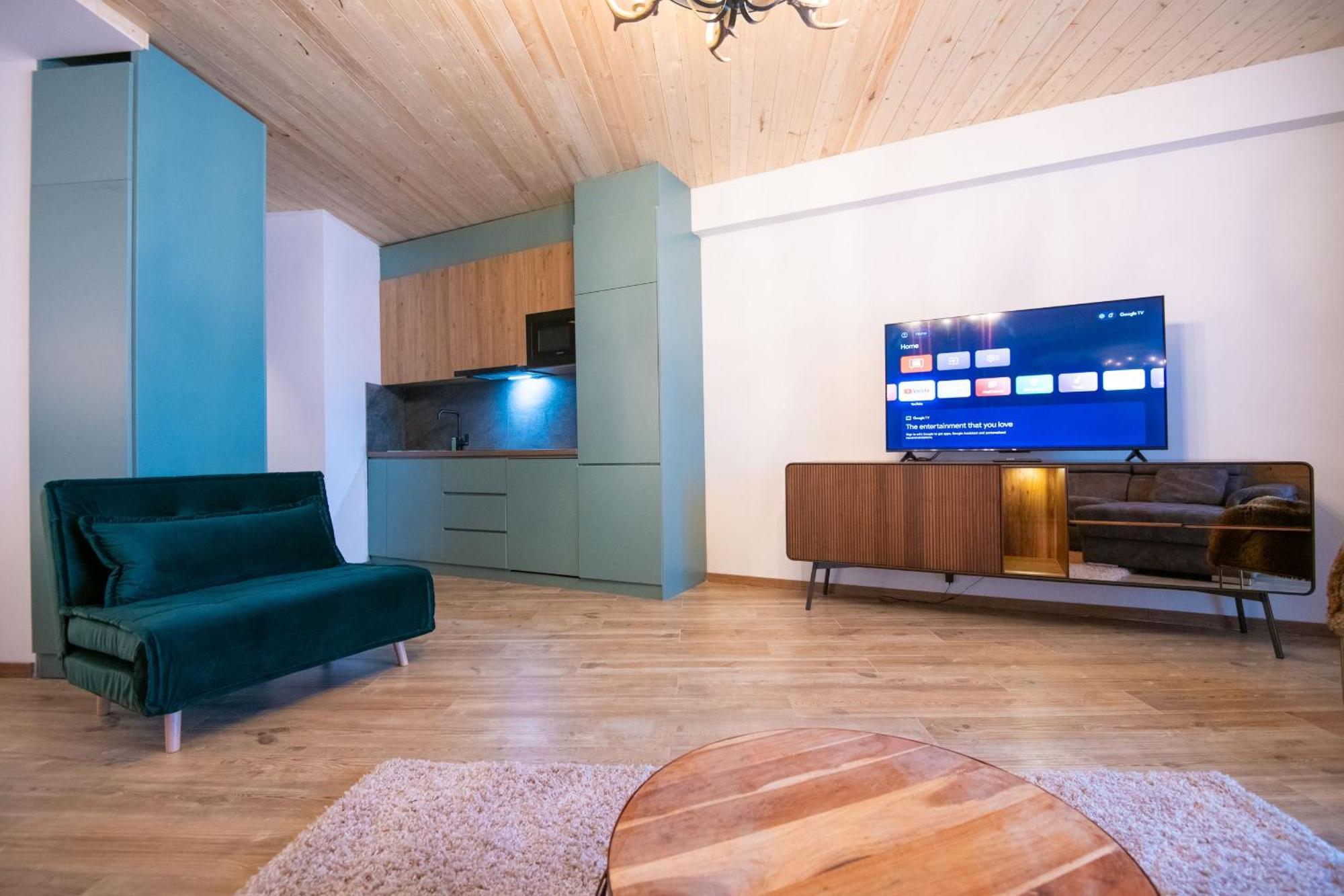 Gudauri Atrium Aparthotel ภายนอก รูปภาพ